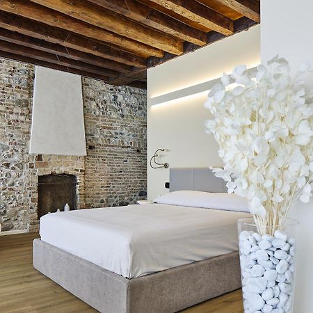 Sarpi Apartment & Suite Udine Buitenkant foto