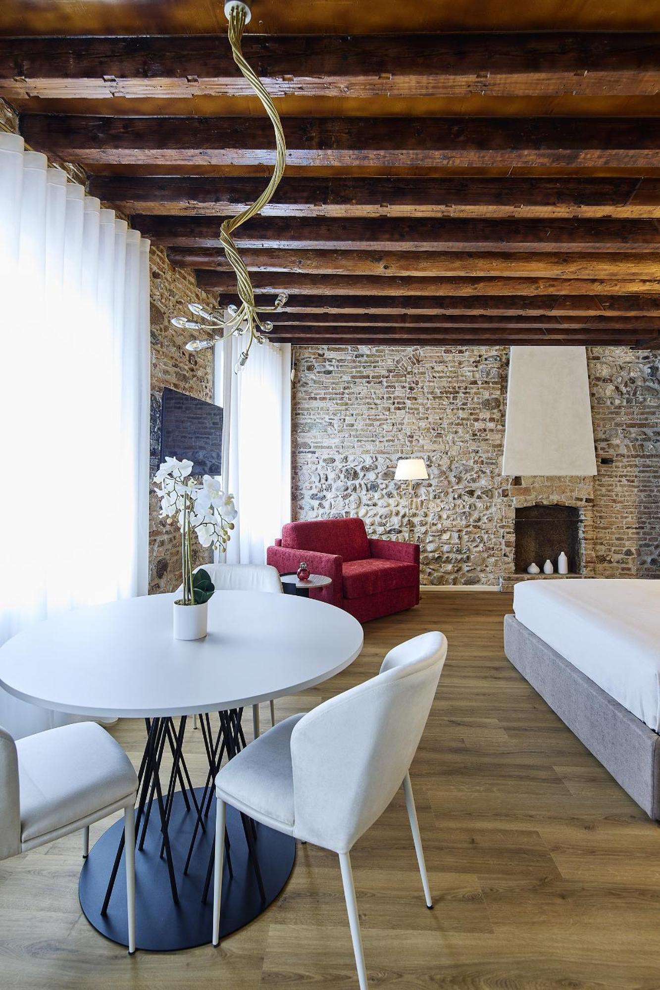 Sarpi Apartment & Suite Udine Buitenkant foto